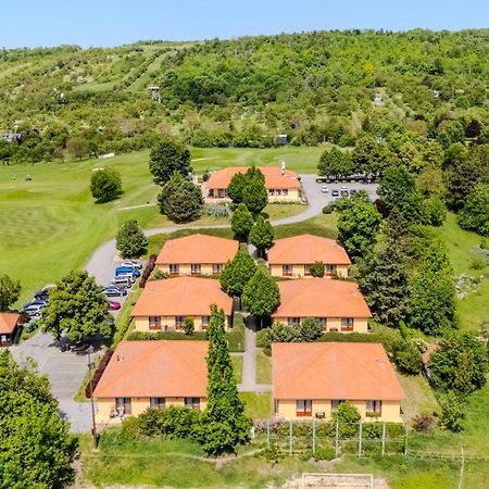 Golf Hotel Austerlitz Extérieur photo