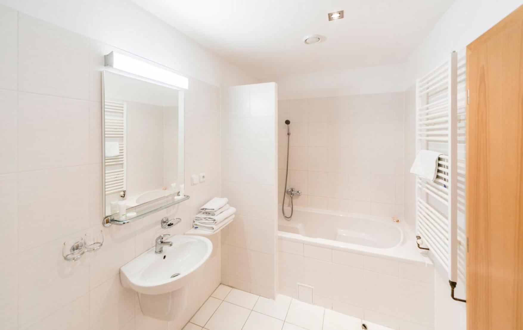Golf Hotel Austerlitz Extérieur photo