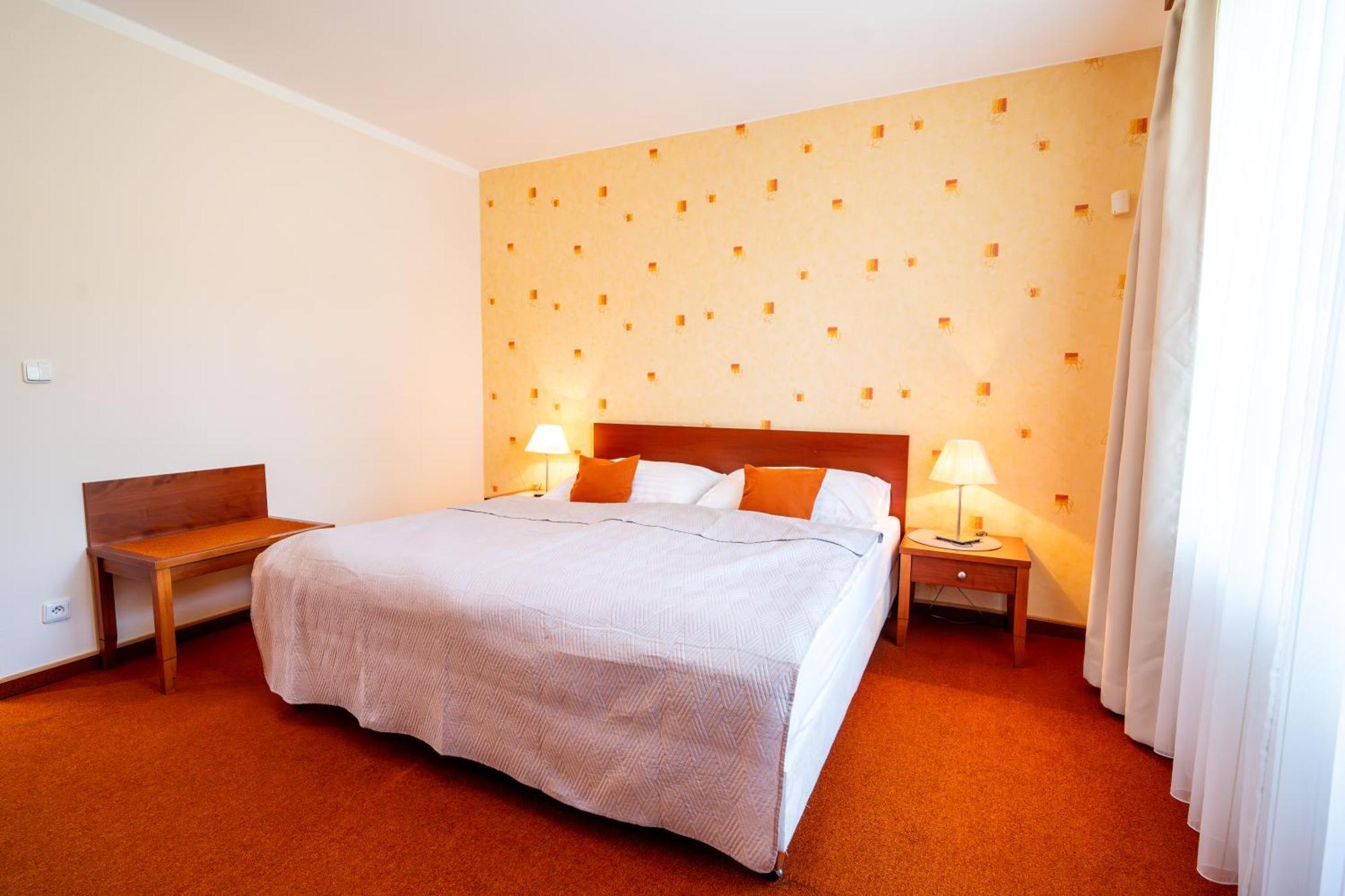 Golf Hotel Austerlitz Extérieur photo